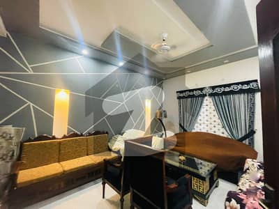 پیراگون سٹی - امپیریل 2 بلاک پیراگون سٹی,لاہور میں 5 کمروں کا 10 مرلہ مکان 3.4 کروڑ میں برائے فروخت۔