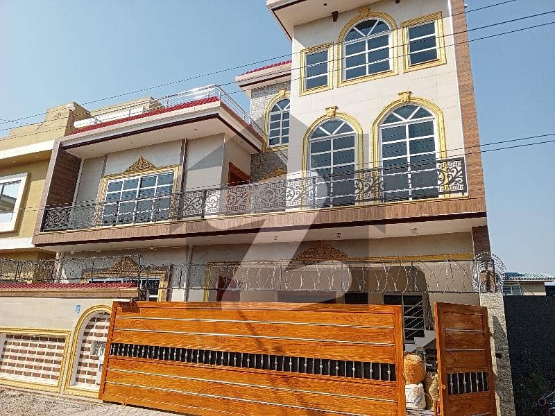 بنی گالہ اسلام آباد میں 7 کمروں کا 10 مرلہ مکان 1.4 لاکھ میں کرایہ پر دستیاب ہے۔