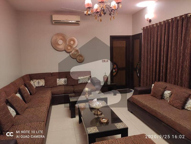 ڈی ایچ اے فیز 4 ڈی ایچ اے ڈیفینس,کراچی میں 6 کمروں کا 12 مرلہ مکان 7.5 کروڑ میں برائے فروخت۔