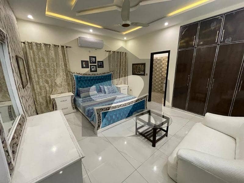 ایم ایم عالم روڈ گلبرگ,لاہور میں 1 کمرے کا 2 مرلہ فلیٹ 1.63 کروڑ میں برائے فروخت۔