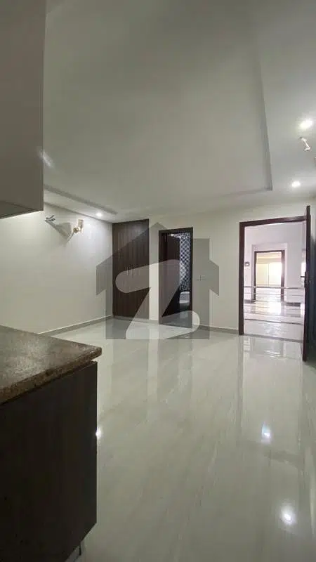 Modern Living: Studio Apartment With Open Kitchen And Laundry Room For Sale In Gulberg Heights