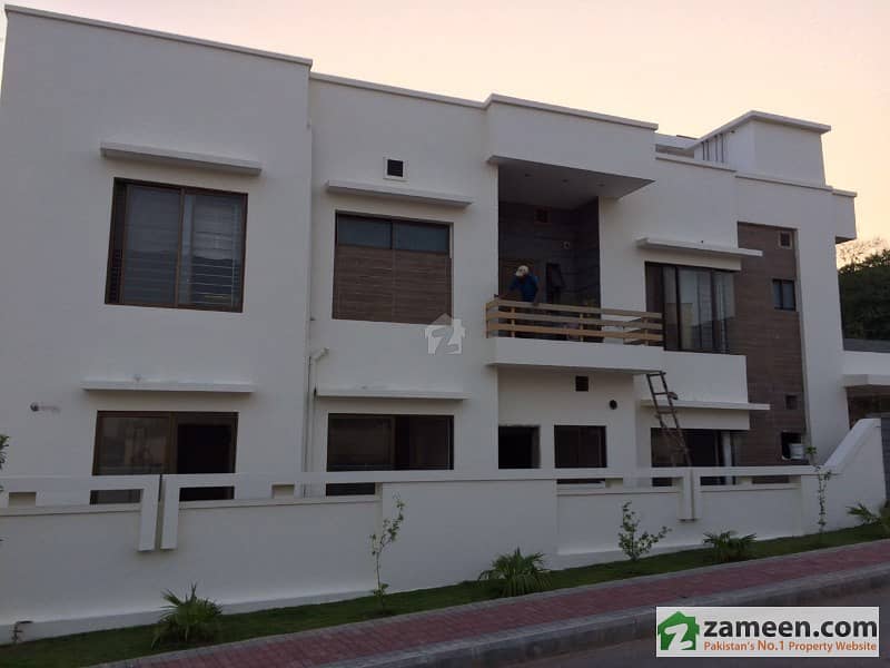 10 MARLA UPPER PORTION FOR RENT IN BAHRIA TOWN PHASE 4