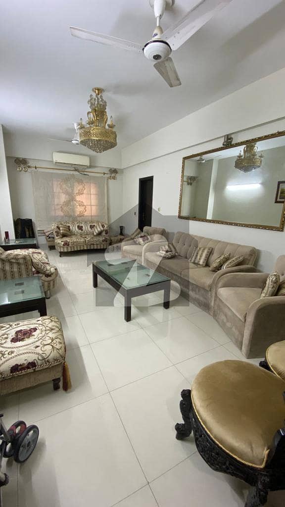 خالد بِن ولید روڈ کراچی میں 3 کمروں کا 9 مرلہ فلیٹ 6.0 کروڑ میں برائے فروخت۔