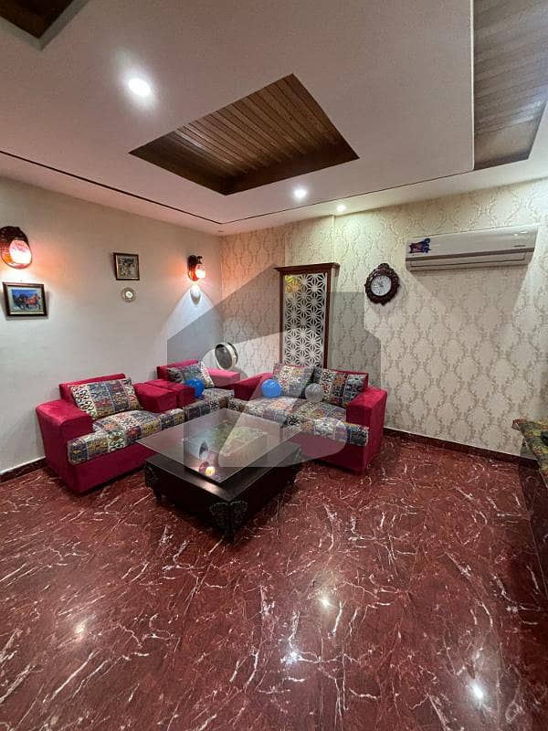 بحریہ ٹاؤن لاہور میں 1 کمرے کا 2 مرلہ فلیٹ 45.0 ہزار میں کرایہ پر دستیاب ہے۔