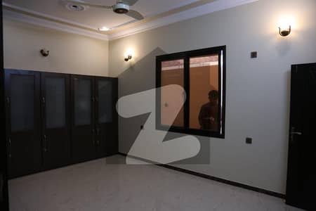 400 Square Yards House Is Available In Affordable Price In North Nazimabad - Block N