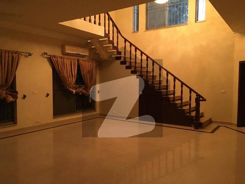 1 Kanal House For Sale In Model Town - Block G Lahore