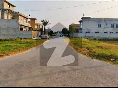 10 MARLA CARPETED ROAD PLOT AVAILABLE FOR SALE