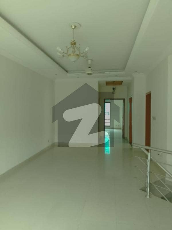 Bahria Town Phase 3, 10 Marla House For Sale