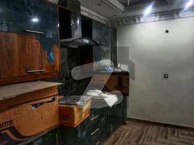 علی پارک - بلاک اے علی پارک,کینٹ,لاہور میں 3 کمروں کا 5 مرلہ مکان 2.75 کروڑ میں برائے فروخت۔
