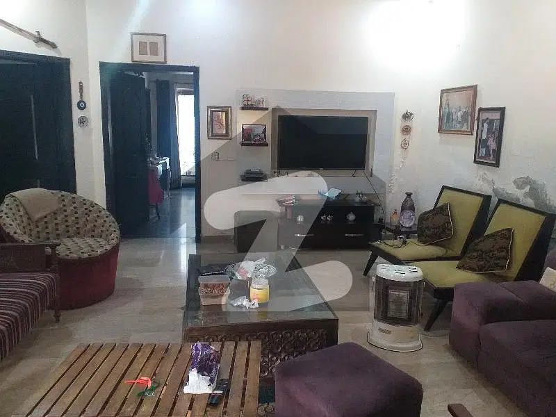 Stunning And Affordable House Available For Rent In Paragon City