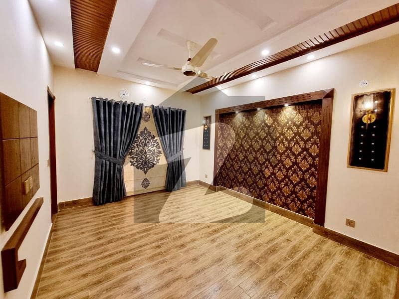 8 Marla Lower Portion Available For Rent In Umar Bahria Town Lahore