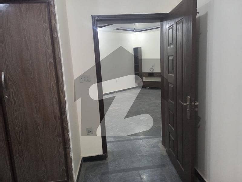 ویسٹ وُوڈ ہاؤسنگ سوسائٹی لاہور میں 2 کمروں کا 10 مرلہ بالائی پورشن 43.0 ہزار میں کرایہ پر دستیاب ہے۔