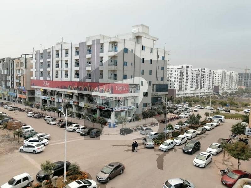 One Bed Ready Flate For Sale In Main Location Of Gulberg Green Islamabad