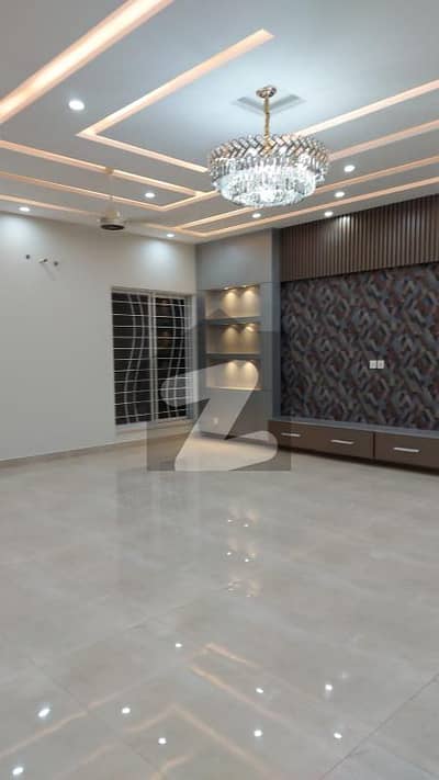 10 MARLA BRAND NEW HOUSE IS AVAILABLE FOR RENT ON TOP LOCATION OF OPF HOUSING SOCIETY LAHORE