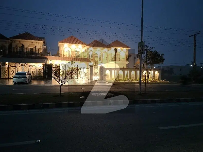 40 Marla House For Sale 100 Feet Road 6 Beds Izmir Town Lahore Pakistan