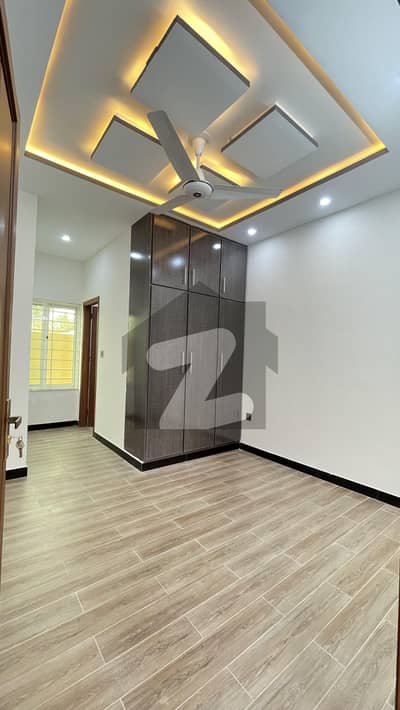 3 Bedrooms Brand New Apartment For Sale In G-11 The Arch