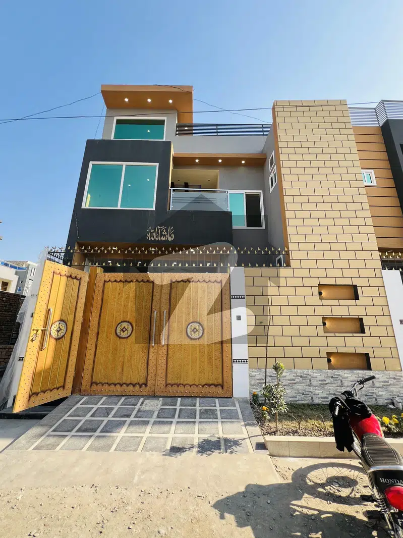 A Luxury House For Sale In Warsak Road