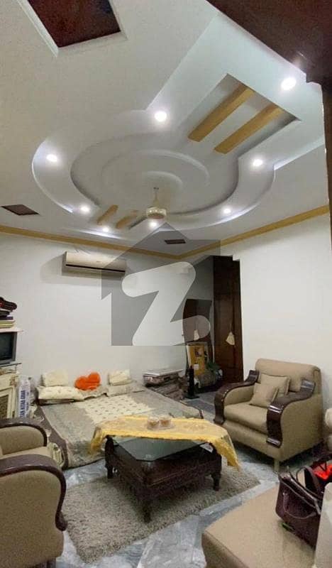 نشیمن کالونی ملتان میں 3 کمروں کا 6 مرلہ مکان 1.35 کروڑ میں برائے فروخت۔