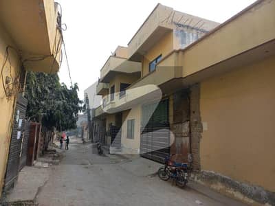 الفلاح ٹاؤن لاہور میں 4 کمروں کا 14 مرلہ مکان 3.6 کروڑ میں برائے فروخت۔