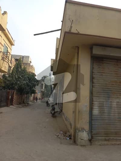 الفلاح ٹاؤن لاہور میں 4 کمروں کا 14 مرلہ مکان 3.6 کروڑ میں برائے فروخت۔