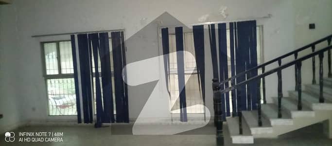 ڈی ایچ اے فیز 2 ڈی ایچ اے ڈیفینس,کراچی میں 6 کمروں کا 2 کنال مکان 15.75 کروڑ میں برائے فروخت۔