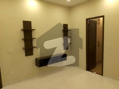12 MARLA HOUSE TRIPLE STOREY HOUSE SEMI FURNISHED AVAILABLE FOR SALE IN LDA AVENUE BLOCK J