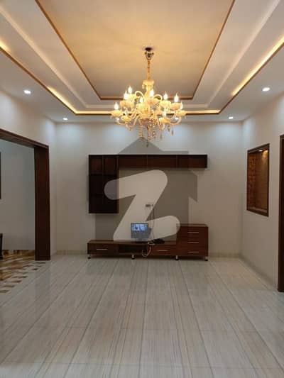 پی آئی اے ہاؤسنگ سکیم لاہور میں 3 کمروں کا 1 کنال بالائی پورشن 65.0 ہزار میں کرایہ پر دستیاب ہے۔