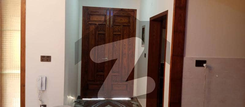 جوبلی ٹاؤن ۔ بلاک ڈی جوبلی ٹاؤن,لاہور میں 6 کمروں کا 10 مرلہ مکان 3.5 کروڑ میں برائے فروخت۔