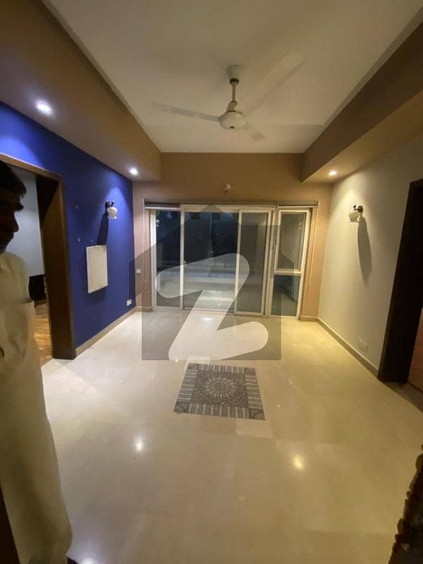 ڈی ۔ 12 اسلام آباد میں 4 کمروں کا 1 کنال بالائی پورشن 1.5 لاکھ میں کرایہ پر دستیاب ہے۔