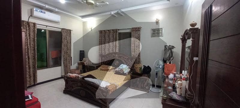 سادی ٹاؤن - بلاک 5 سعدی ٹاؤن,سکیم 33,کراچی میں 6 کمروں کا 16 مرلہ مکان 7.0 کروڑ میں برائے فروخت۔