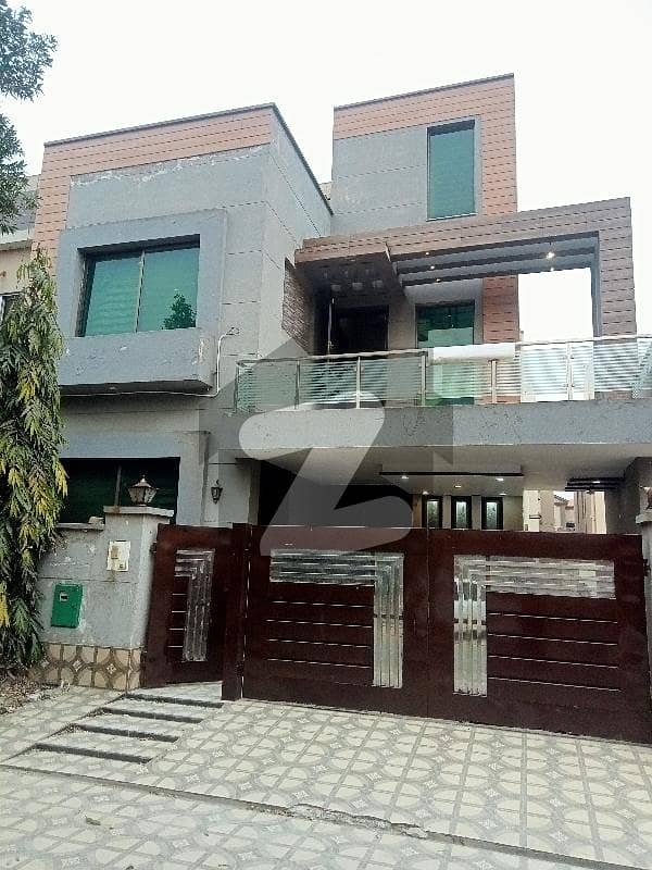 8 Marla House For Rent In USMAN Block Bahria Town Lahore With Gas