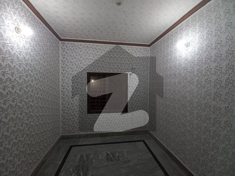 سمن آباد لاہور میں 3 کمروں کا 1 مرلہ مکان 55.0 لاکھ میں برائے فروخت۔