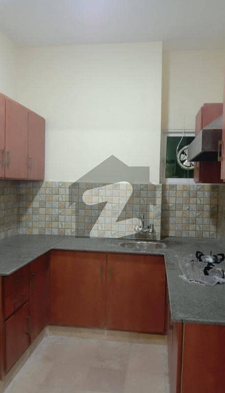 ای ۔ 11/4 ای ۔ 11,اسلام آباد میں 3 کمروں کا 9 مرلہ مکان 75.0 ہزار میں کرایہ پر دستیاب ہے۔