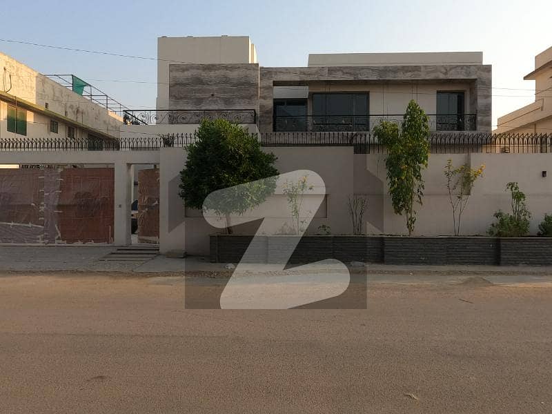 ڈی ایچ اے فیز 4 ڈی ایچ اے ڈیفینس,کراچی میں 6 کمروں کا 2 کنال مکان 35.0 کروڑ میں برائے فروخت۔