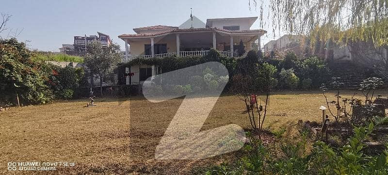 4 Kanal House Available For Sale In Bani Gala