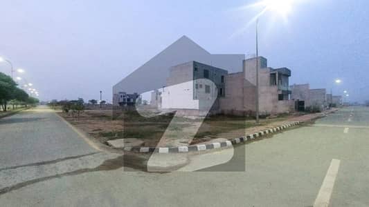 10 Marla Plot Near Ring Road Prime Location In Lake City Sector M-2A