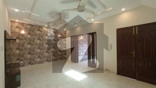 In Central Park Housing Scheme Lower Portion Sized 10 Marla For rent