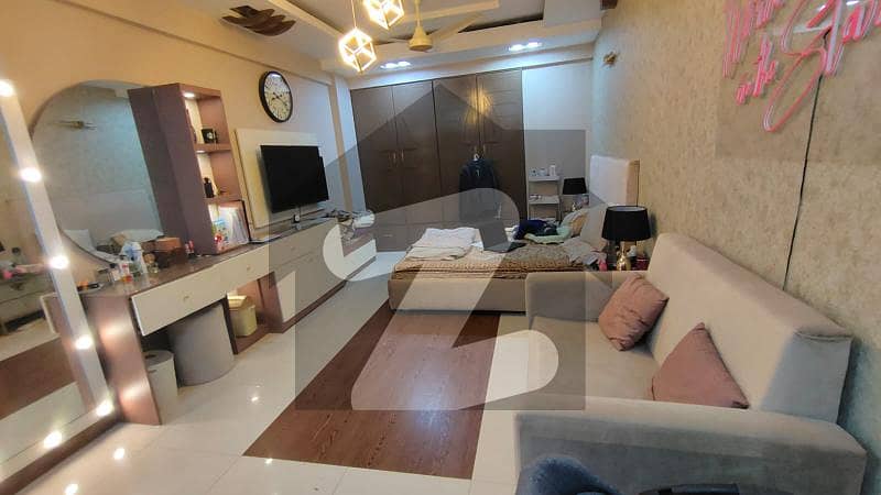 باتھ آئی لینڈ کراچی میں 3 کمروں کا 9 مرلہ فلیٹ 4.75 کروڑ میں برائے فروخت۔