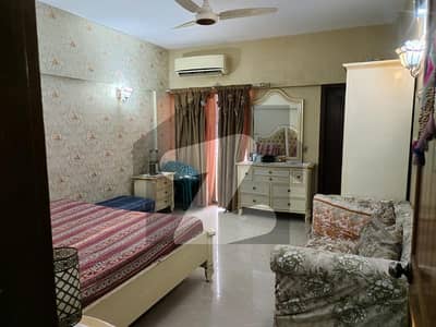 باتھ آئی لینڈ کراچی میں 3 کمروں کا 12 مرلہ فلیٹ 2.0 لاکھ میں کرایہ پر دستیاب ہے۔