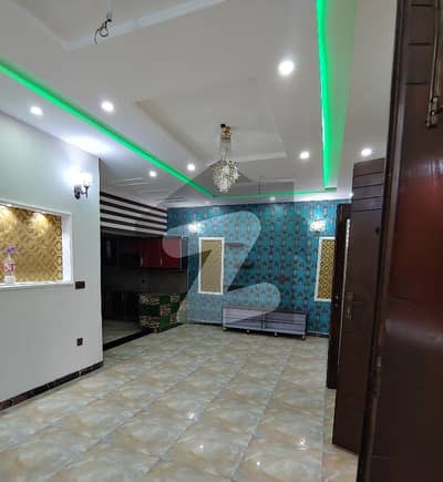 کینال گارڈن لاہور میں 3 کمروں کا 6 مرلہ مکان 2.6 کروڑ میں برائے فروخت۔