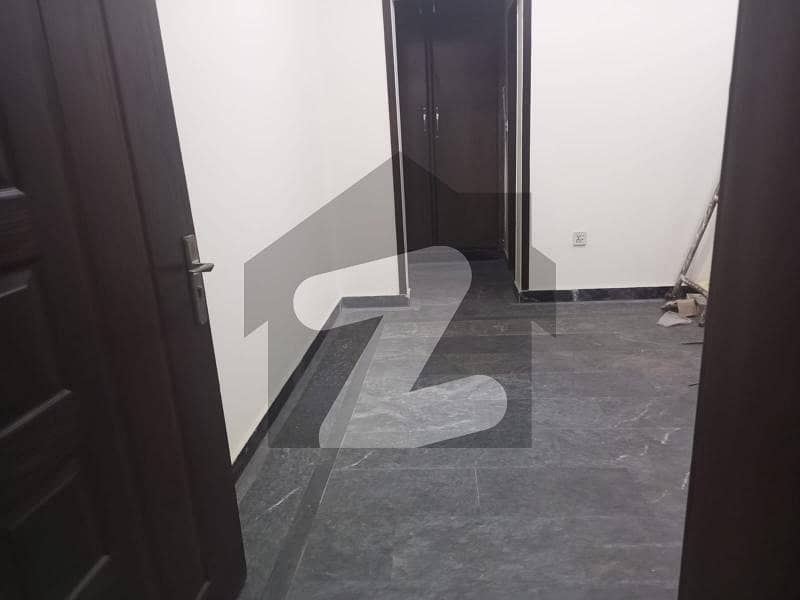 ویسٹ وُوڈ ہاؤسنگ سوسائٹی لاہور میں 2 کمروں کا 10 مرلہ بالائی پورشن 42.0 ہزار میں کرایہ پر دستیاب ہے۔