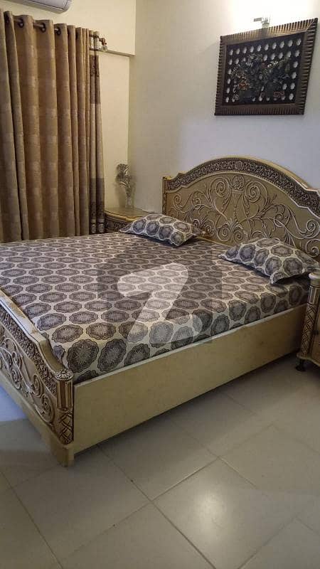 پی ای سی ایچ ایس بلاک 2 پی ای سی ایچ ایس,جمشید ٹاؤن,کراچی میں 3 کمروں کا 8 مرلہ فلیٹ 3.0 کروڑ میں برائے فروخت۔