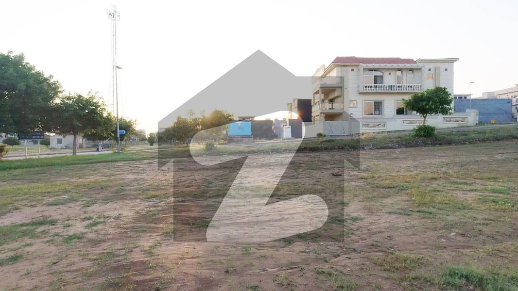10 Marla Residential Plot In Central Bahria Town Phase 8 - Block L For Sale