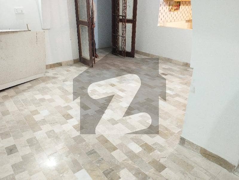 اختر کالونی جمشید ٹاؤن,کراچی میں 10 کمروں کا 4 مرلہ مکان 1.75 کروڑ میں برائے فروخت۔