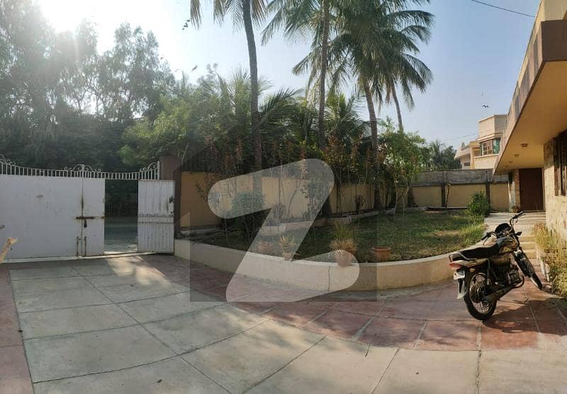 کلفٹن ۔ بلاک 5 کلفٹن,کراچی میں 6 کمروں کا 2 کنال مکان 24.0 کروڑ میں برائے فروخت۔
