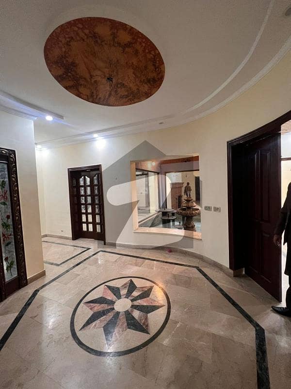 10 Marla House Available For Rent In Bostan Road