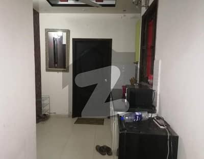 Outclass Leaked Apartment 2 Bedrooms Attached Washrooms Fully Renovated 1st Floor Sale