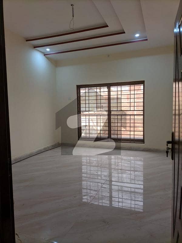11 Marla Brand New Corner Upper Portion For Rent In Model Town Model