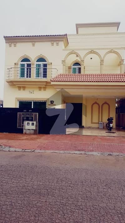 Sector C2 10 Marla House Upper Portion For Rent