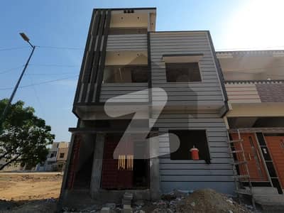 نارتھ ٹاون ریزیڈینسی سُرجانی ٹاؤن,گداپ ٹاؤن,کراچی میں 6 کمروں کا 5 مرلہ مکان 1.56 کروڑ میں برائے فروخت۔